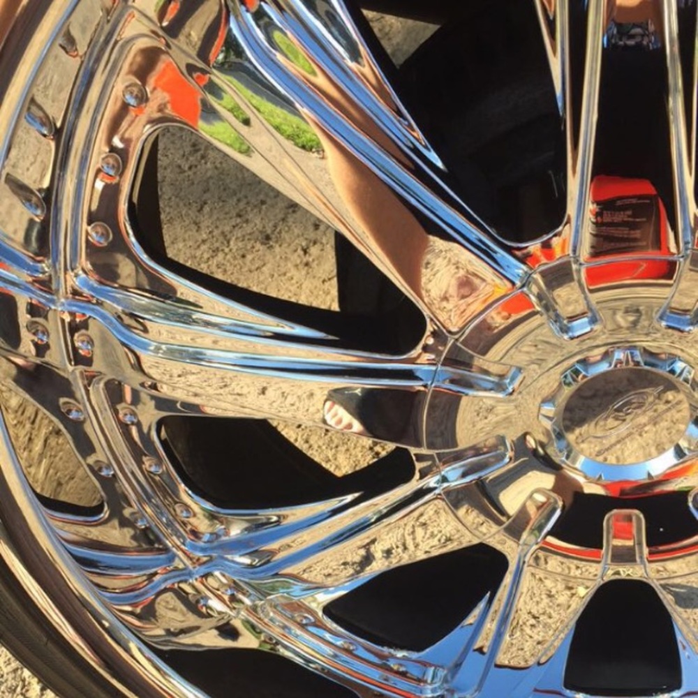 Meet your Posher, Ethan